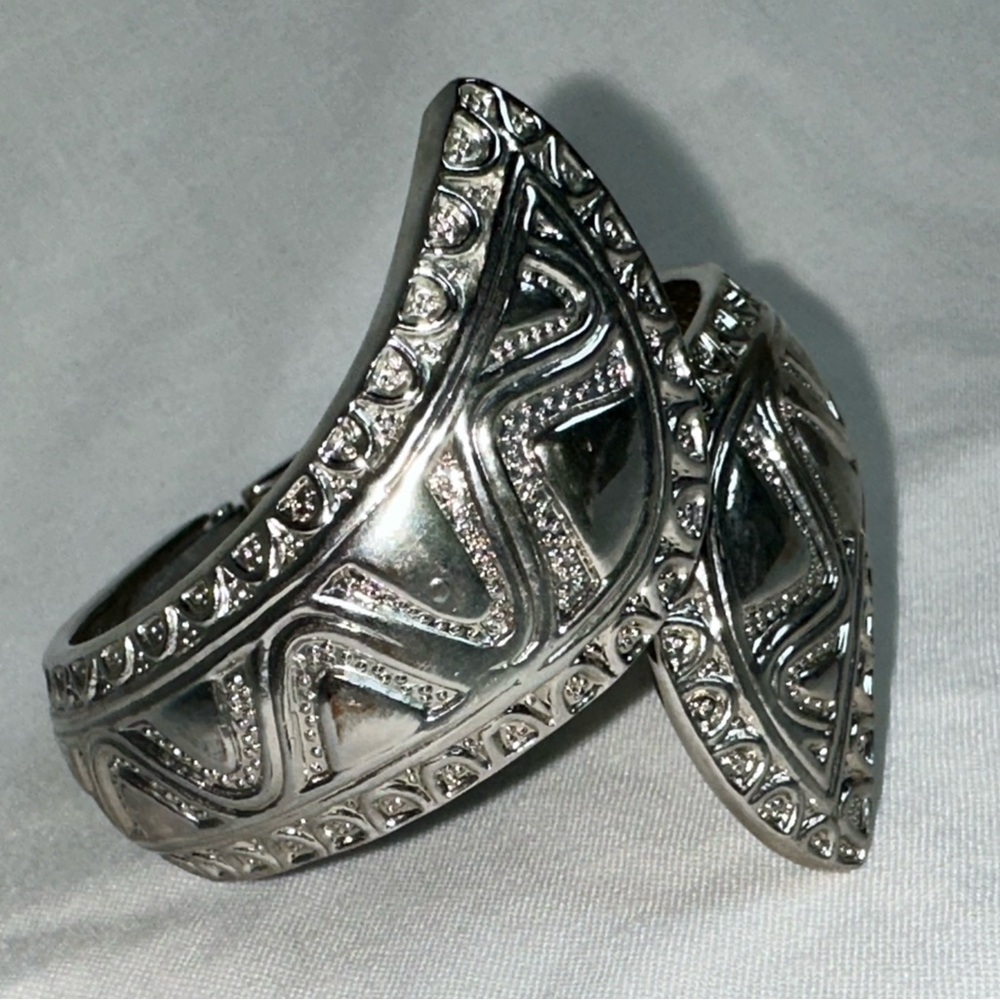 Silver hinge cuff Geometric Women's Bracelet - Picture 1 of 3